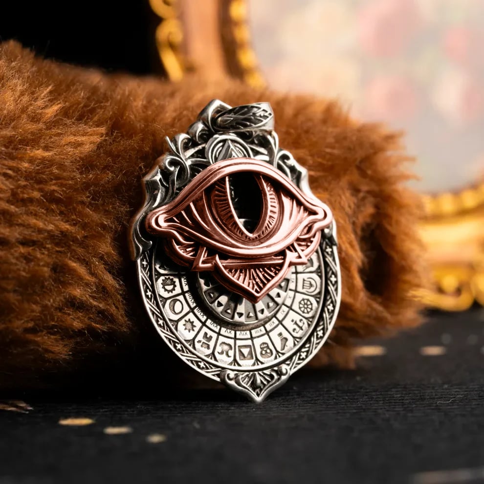 🔥👁️‍🗨️Handmade Tarot Vision Pendant: Connect to Cosmic Wisdom Anytime(Buy 2 Free Shipping Now))