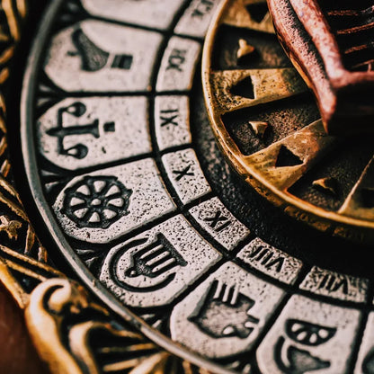 🔥👁️‍🗨️Handmade Tarot Vision Pendant: Connect to Cosmic Wisdom Anytime(Buy 2 Free Shipping Now))